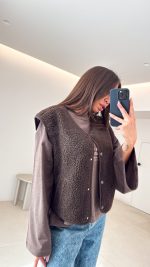 Avra Vest
