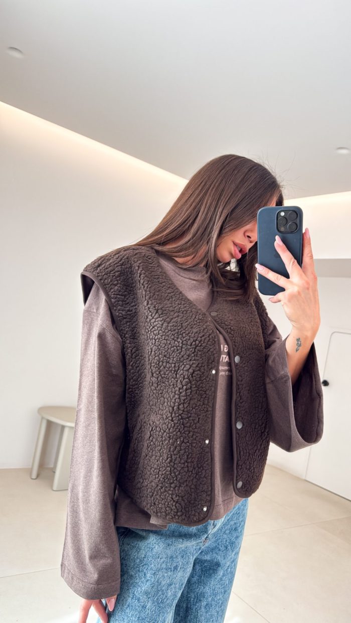 Avra Vest - Image 1