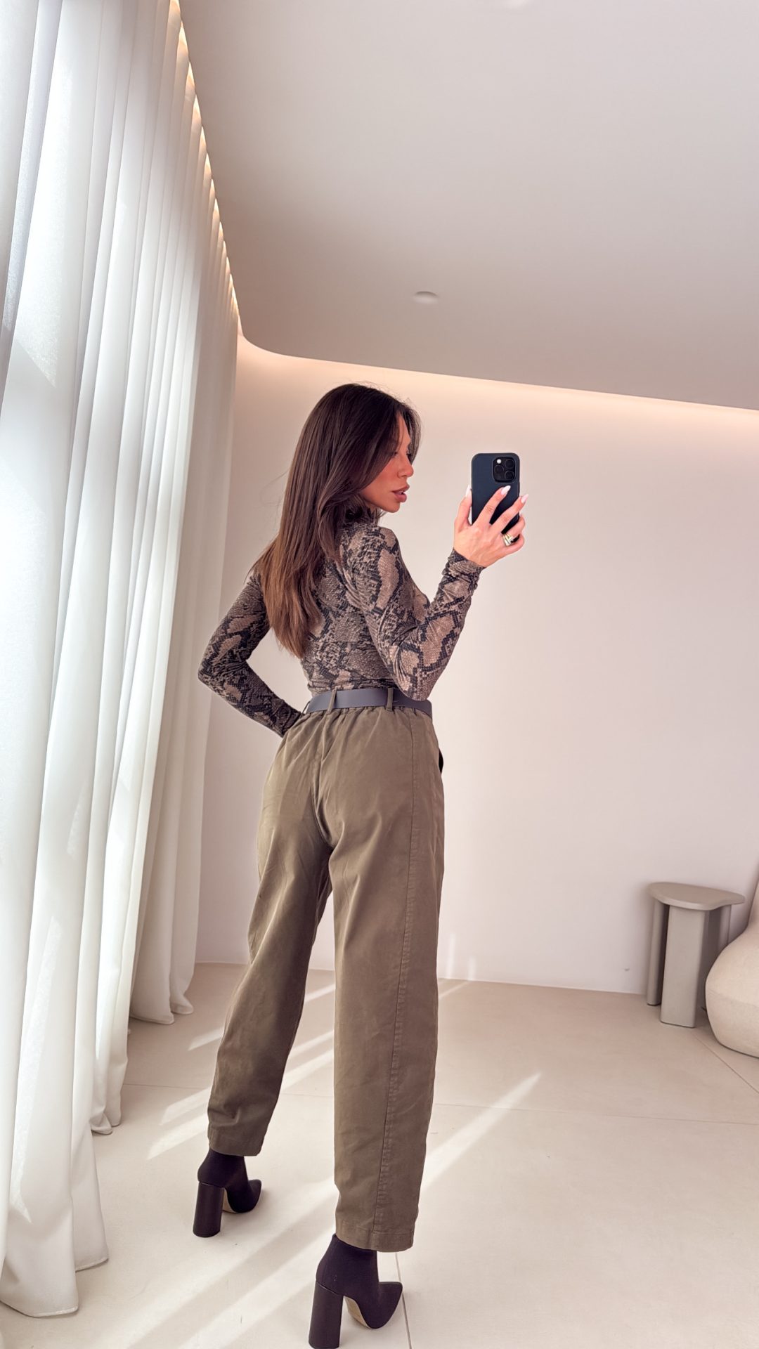 A031EF2B-552C-4021-A9B0-4F5B497E4422 Alexis Pants - Image 4