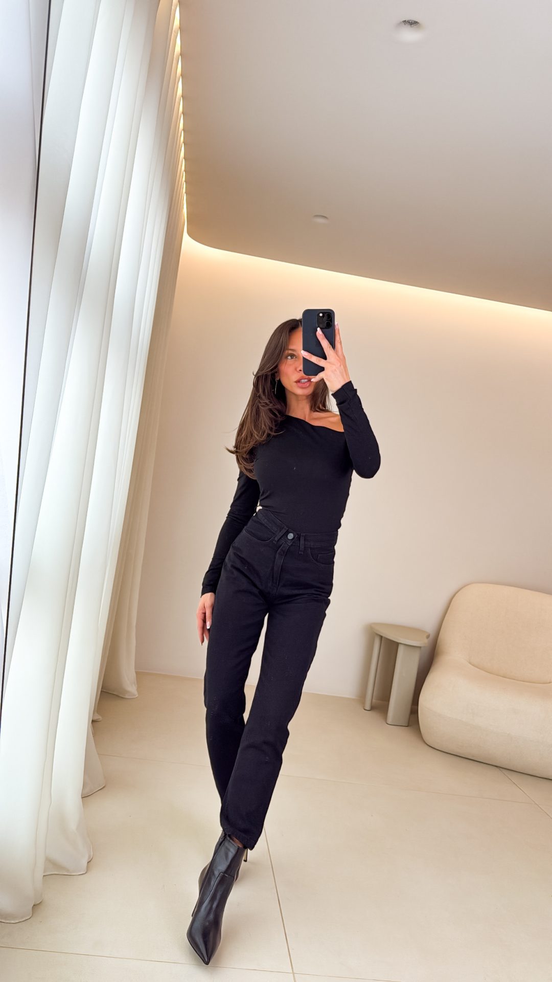 BA2FEE78-C280-4F5F-8F06-0252385FA36D Nelly Jean - Image 1