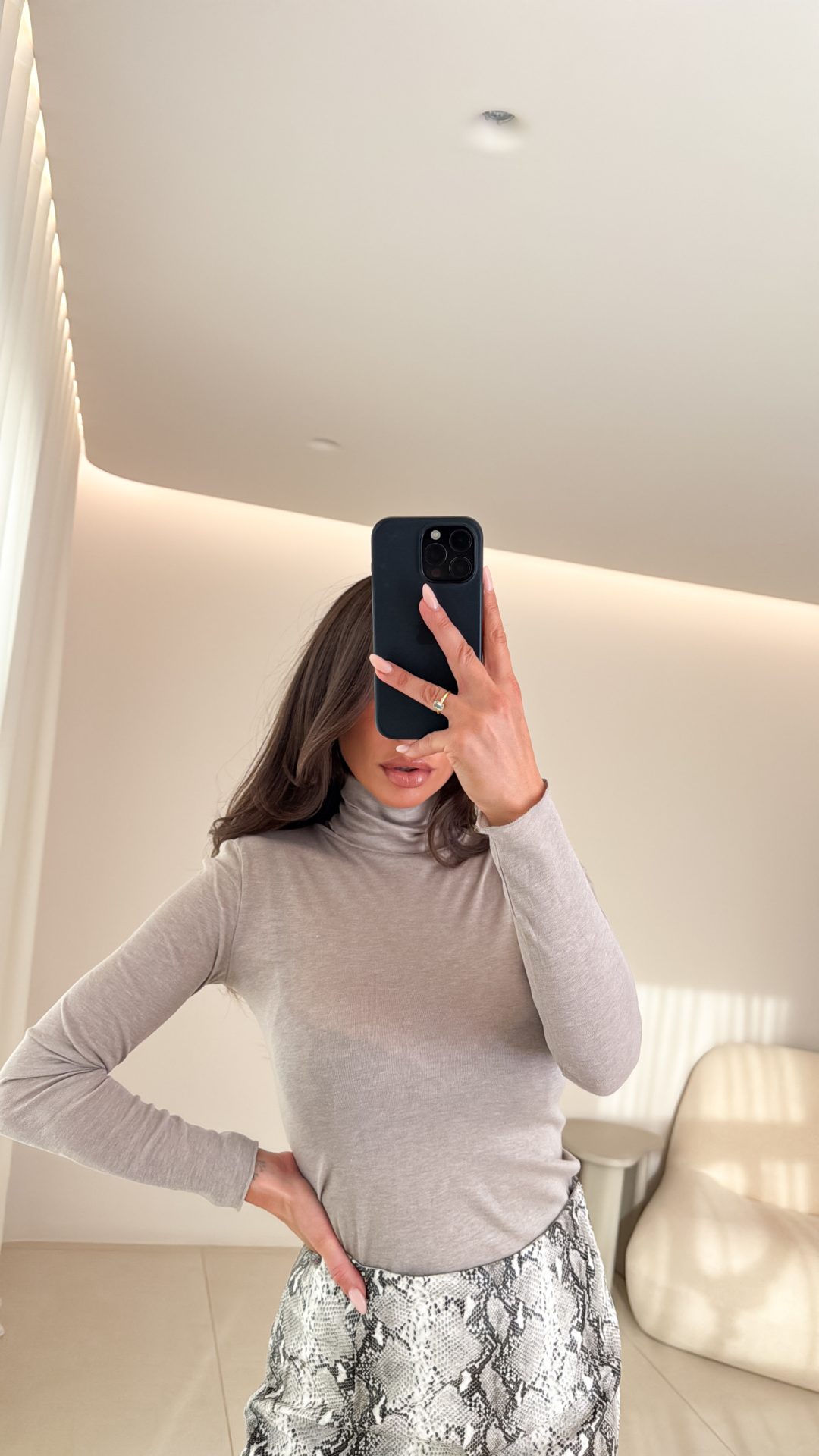 7DF830A4-E4B5-429A-BDA1-52CCB695F3FB Dua Top - Image 1